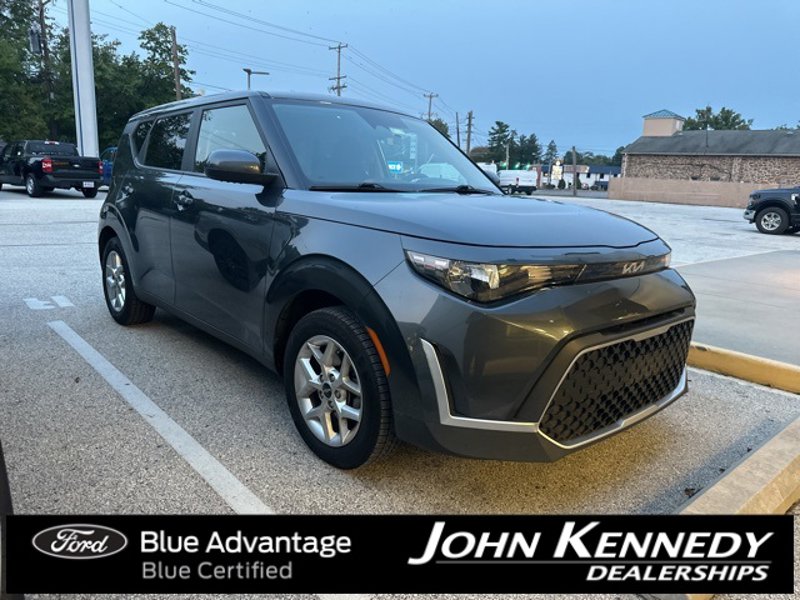 Used 2023 Kia Soul LX w/ LX Technology Package image 1
