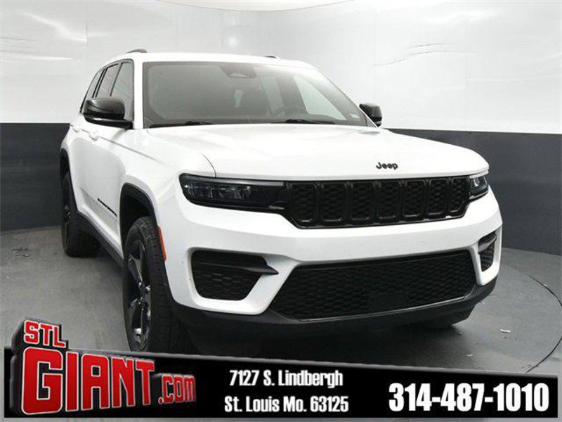 Certified 2023 Jeep Grand Cherokee Altitude image 1