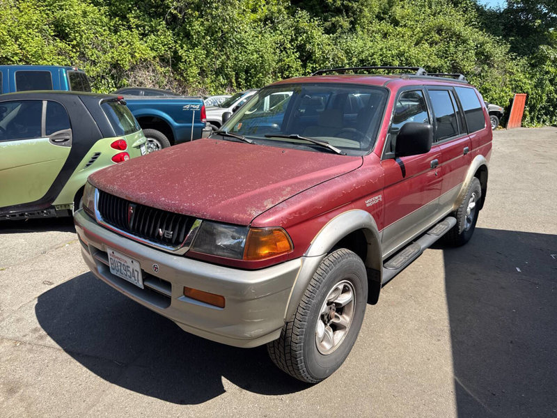 Used 1999 Mitsubishi Montero Sport LS image 1