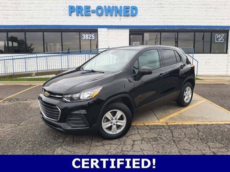 Certified 2022 Chevrolet Trax LS w/ Tint and Cruise Package image 1