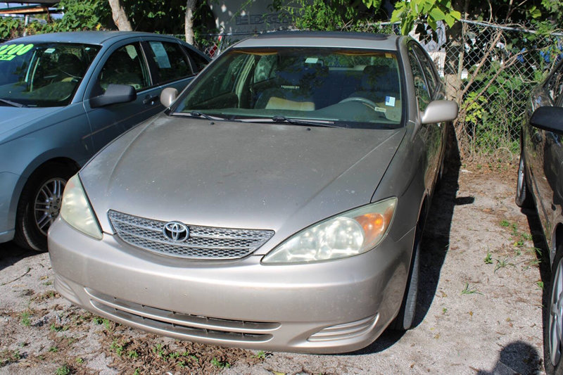Used 2003 Toyota Camry LE image 1