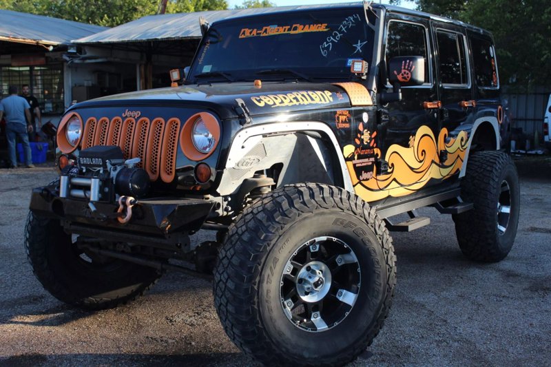 Used 2012 Jeep Wrangler Unlimited Sahara w/ Connectivity Group image 1