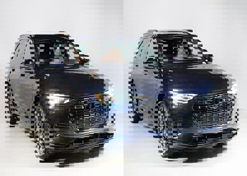 Certified 2022 Audi e-tron Premium w/ Convenience Plus Package image 1