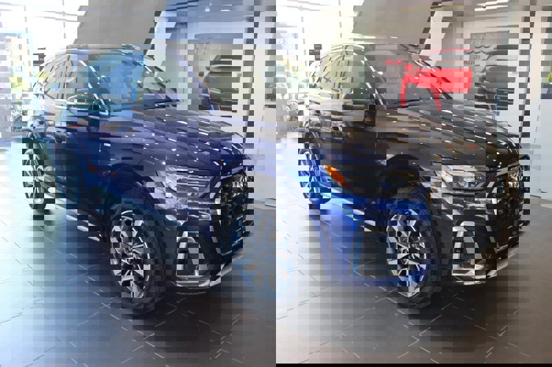 Certified 2025 Audi Q5 2.0T Premium Plus image 1