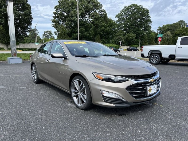 Certified 2022 Chevrolet Malibu LT image 1