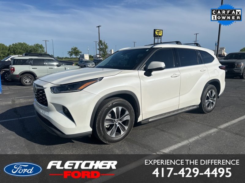 Used 2021 Toyota Highlander XLE image 1
