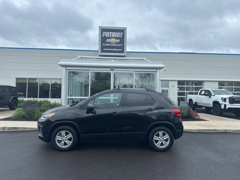 Certified 2022 Chevrolet Trax LT w/ LT Convenience Package image 1