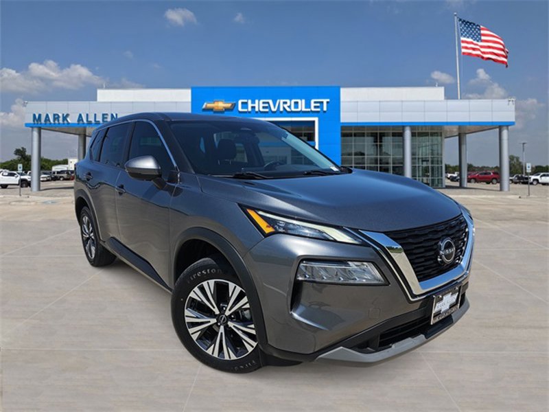 Used 2022 Nissan Rogue SV image 1