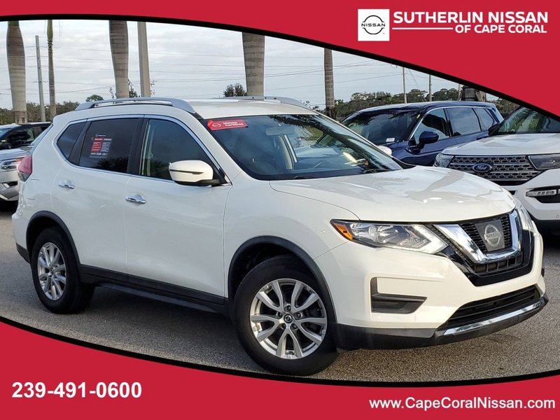 Used 2017 Nissan Rogue SV image 1
