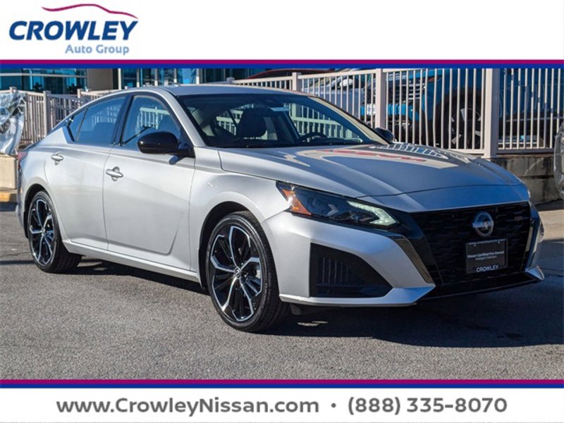 Certified 2024 Nissan Altima 2.5 SR image 1