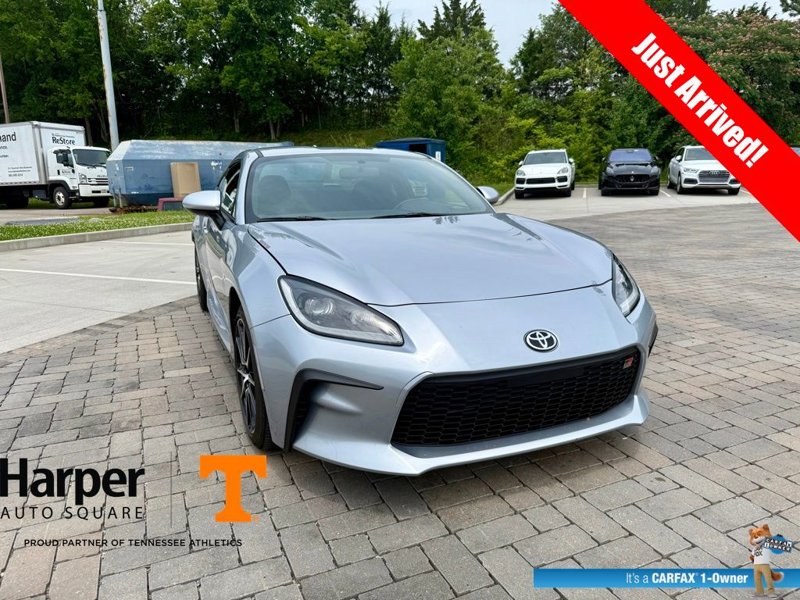 Used 2023 Toyota GR86 image 1