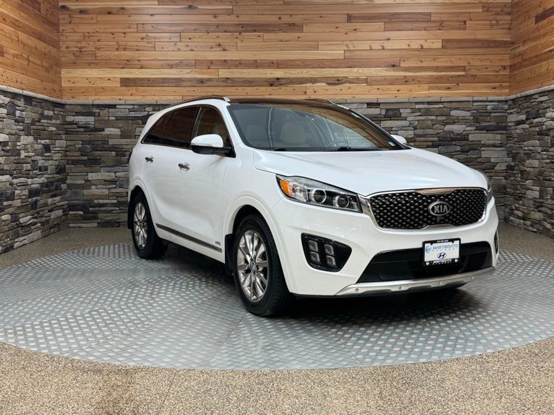 Used 2017 Kia Sorento SX image 1