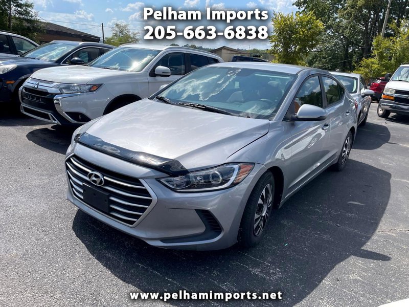 Used 2017 Hyundai Elantra SE image 1