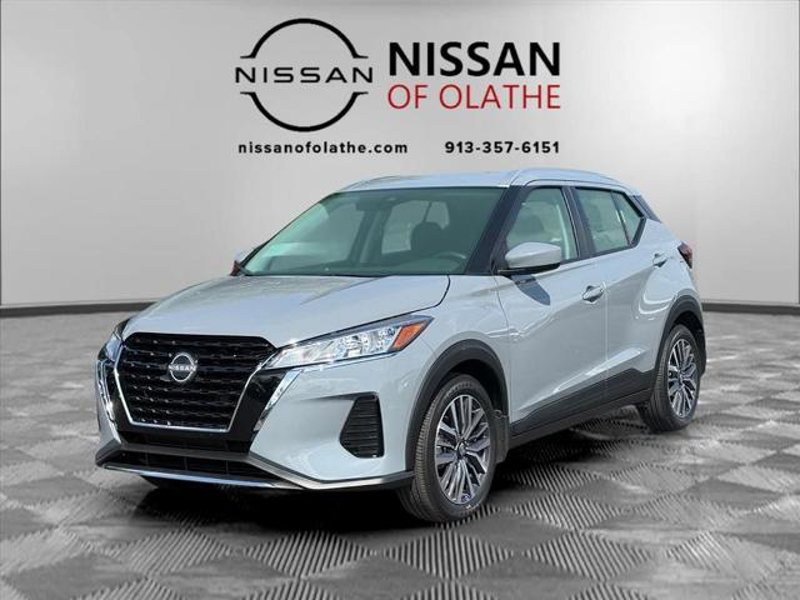 Certified 2024 Nissan Kicks SV image 1
