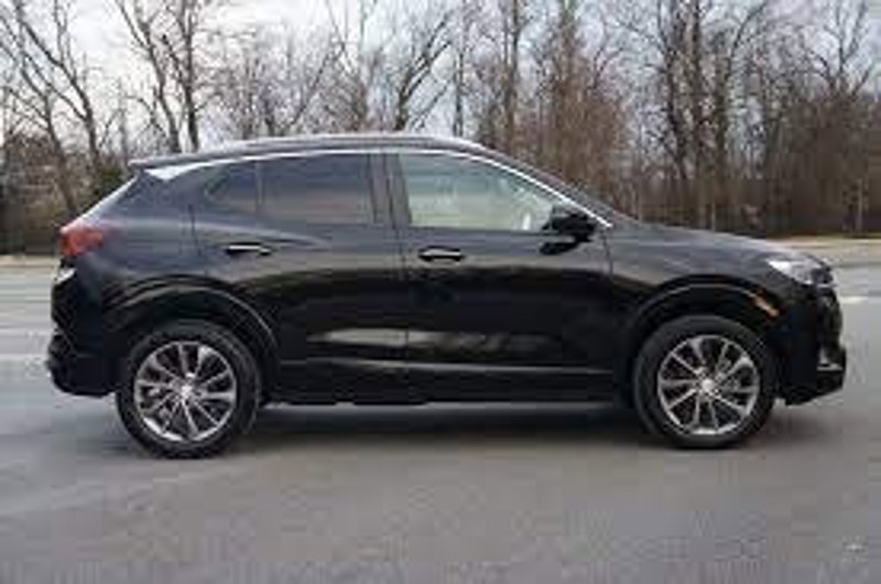 Used 2020 Buick Encore GX Essence image 1