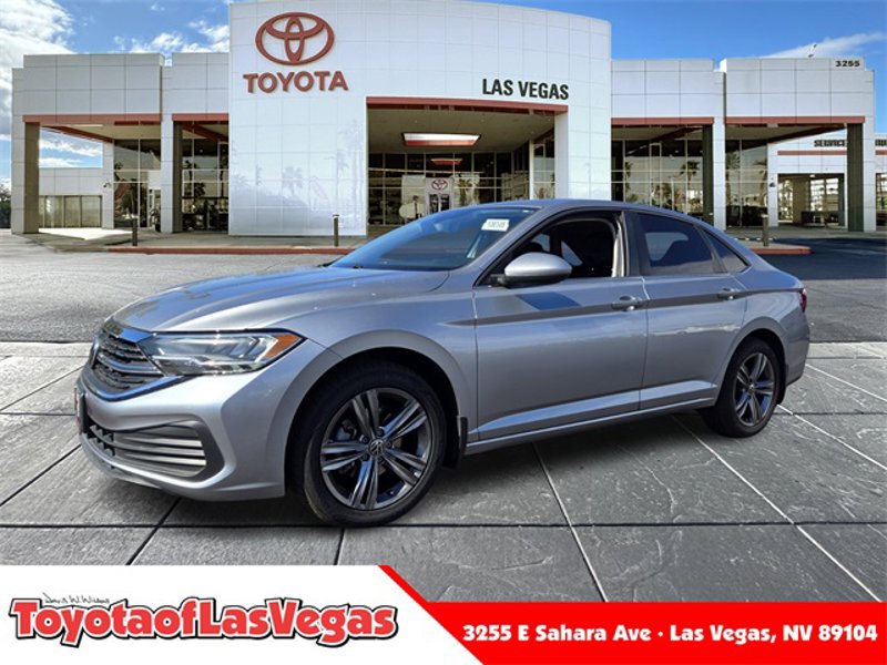 Used 2022 Volkswagen Jetta SE image 1