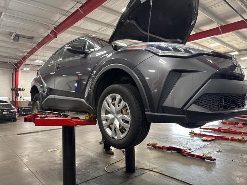Certified 2021 Toyota C-HR LE image 1
