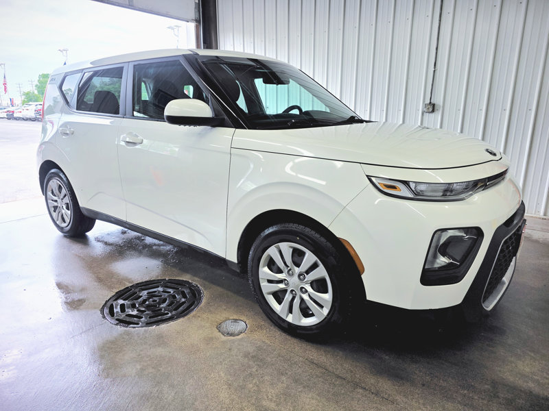 Used 2021 Kia Soul LX image 1