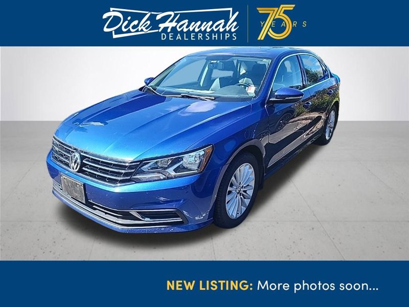 Used 2017 Volkswagen Passat 1.8T SE image 1