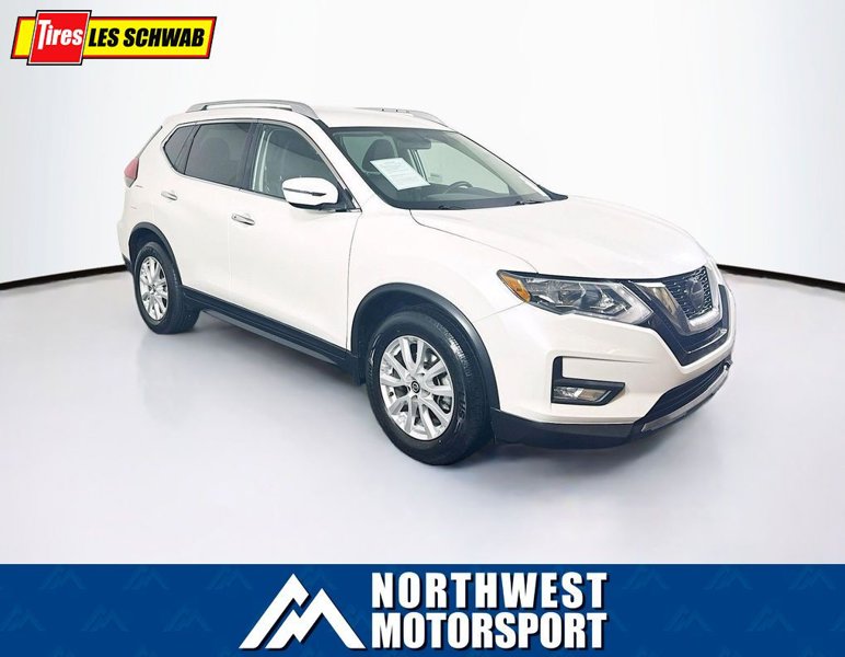 Used 2018 Nissan Rogue SV image 1