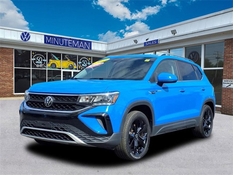 Certified 2023 Volkswagen Taos SE w/ Black Wheel Package image 1