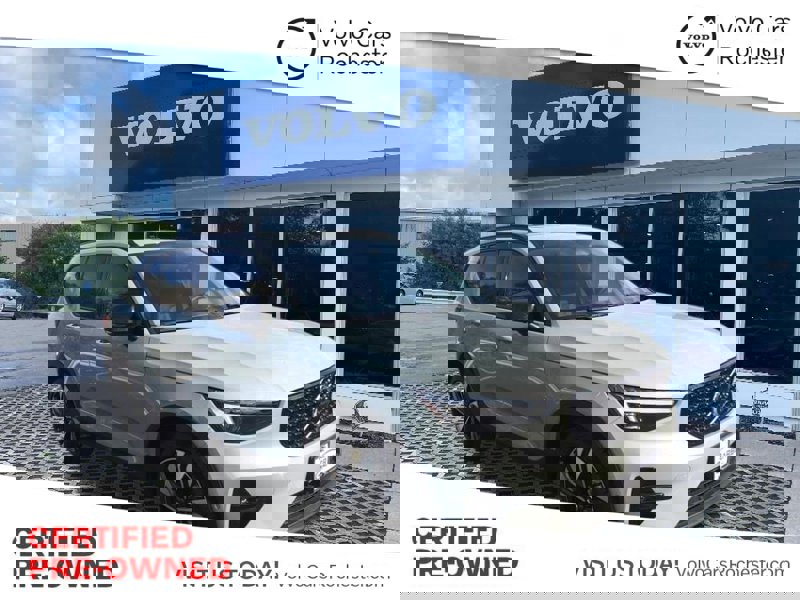 Certified 2025 Volvo XC40 B5 Plus w/ Protection Package Premier image 1