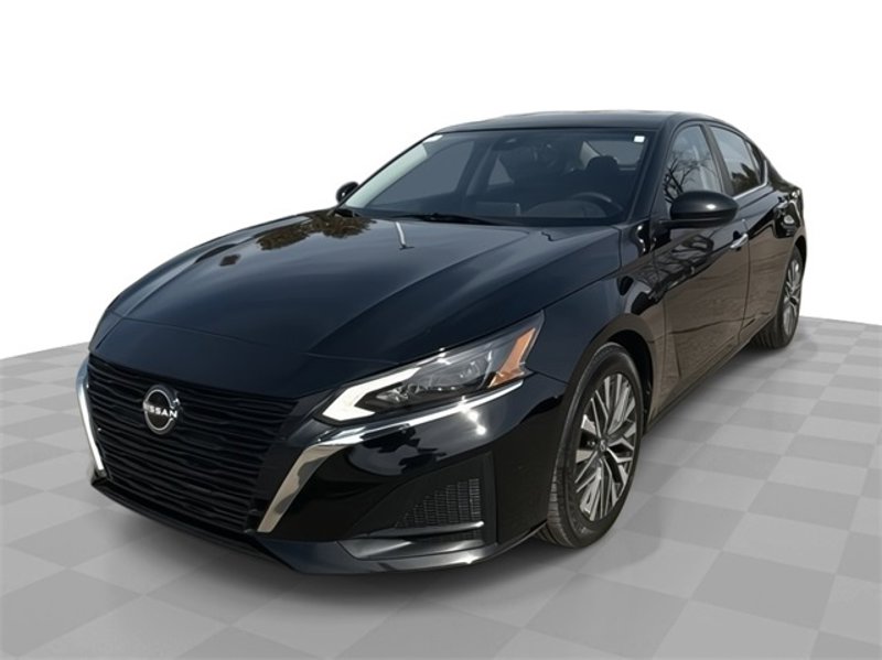 Used 2023 Nissan Altima 2.5 SV image 1