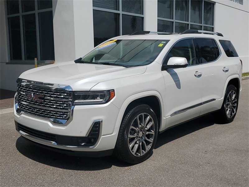 Certified 2022 GMC Acadia Denali w/ Denali Ultimate Package image 1