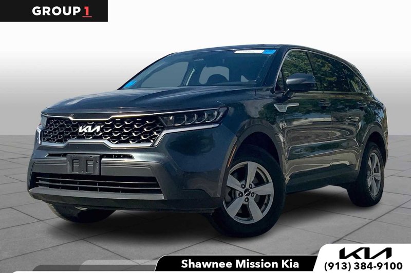Certified 2022 Kia Sorento LX image 1
