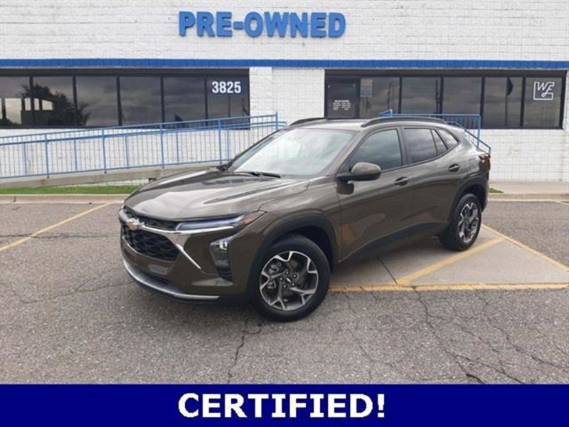 Certified 2024 Chevrolet Trax LT w/ Sunroof Package image 1