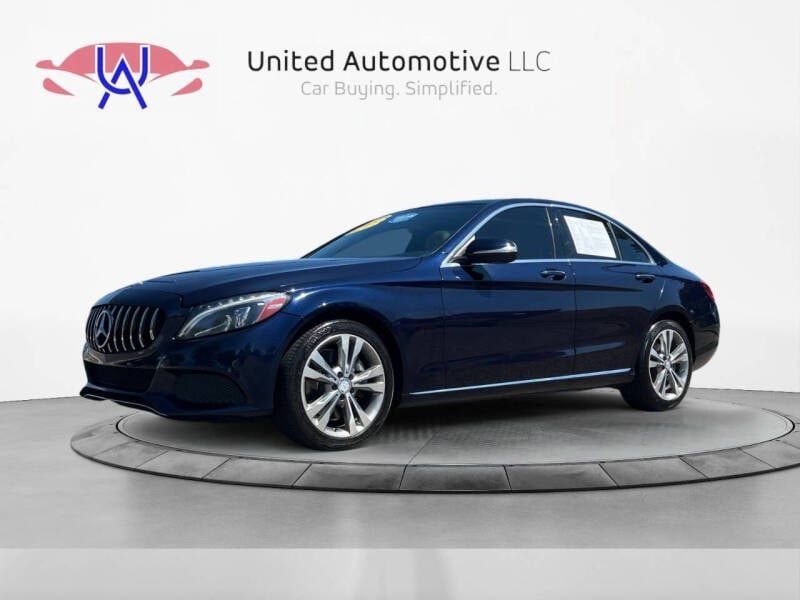 Used 2015 Mercedes-Benz C 300 4MATIC Sedan image 1