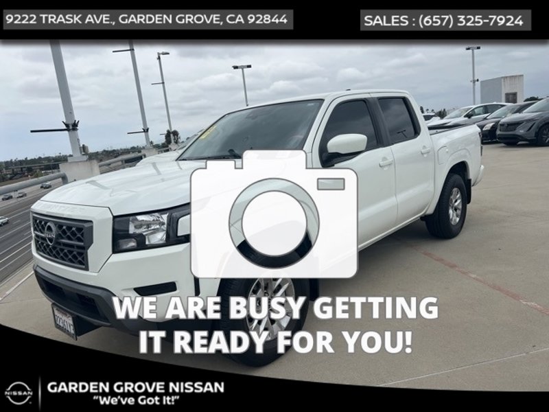 Certified 2024 Nissan Frontier SV image 1