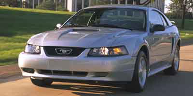 Used 2004 Ford Mustang Coupe image 1