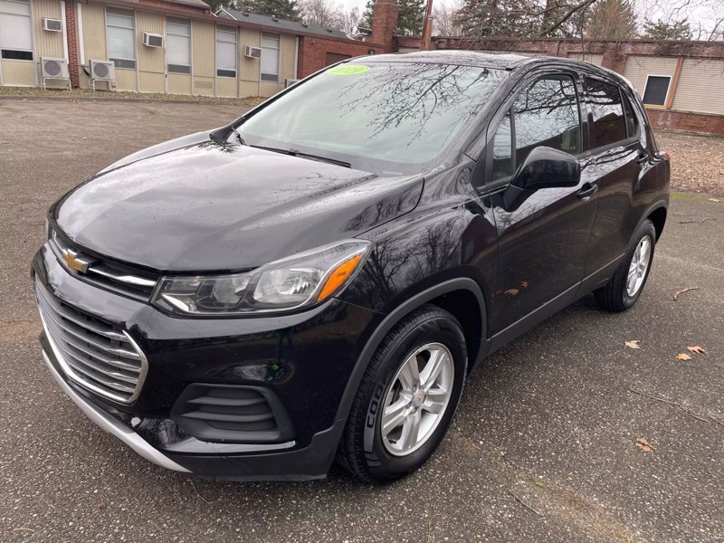 Used 2019 Chevrolet Trax LS w/ Tint and Cruise Package image 1