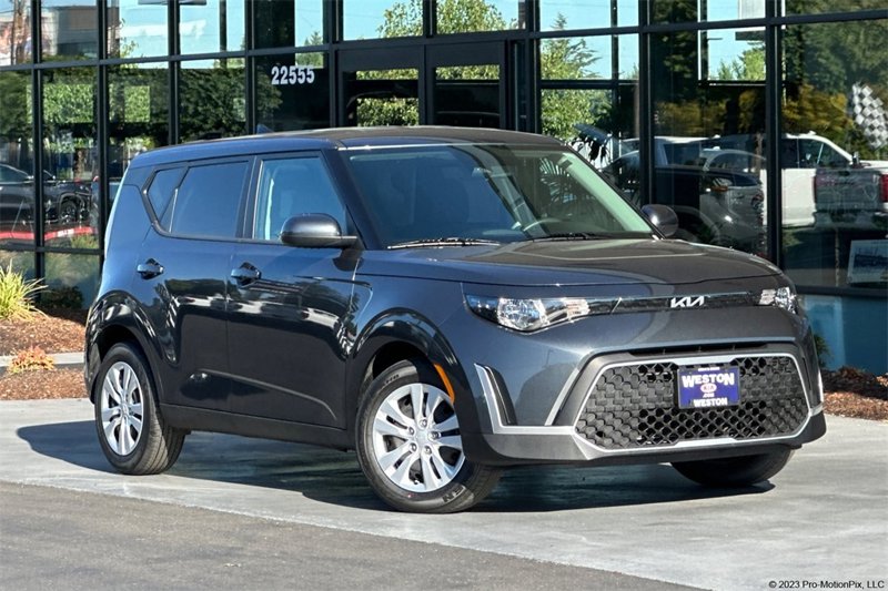 Certified 2023 Kia Soul LX image 1