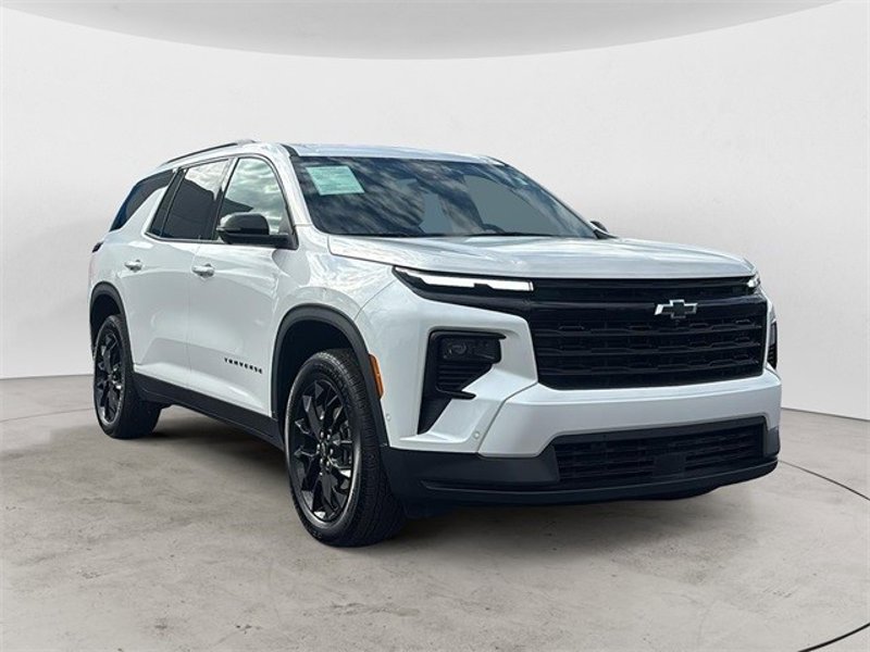 Certified 2024 Chevrolet Traverse LT w/ Enhanced Driving Package image 1