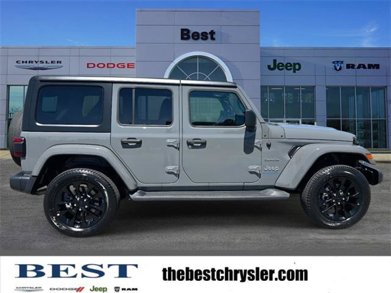 Certified 2023 Jeep Wrangler Sahara image 1