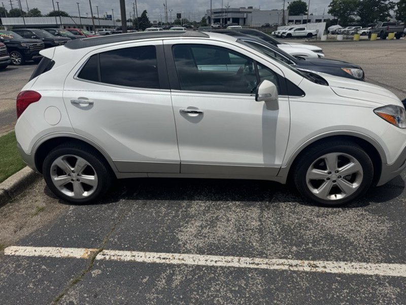 Used 2015 Buick Encore FWD image 1