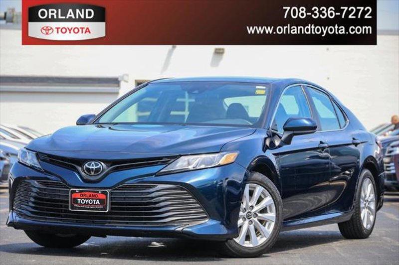 Used 2019 Toyota Camry LE image 1