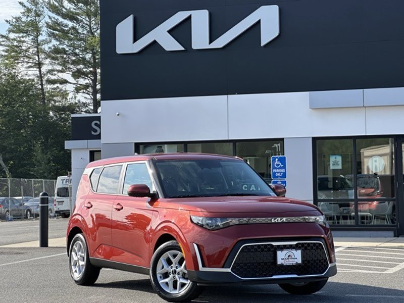 Certified 2024 Kia Soul LX w/ Option Group 015 image 1