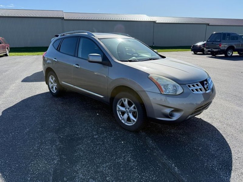 Used 2011 Nissan Rogue SV w/ Premium Pkg image 1
