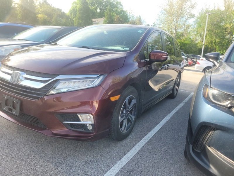 Used 2018 Honda Odyssey Touring image 1