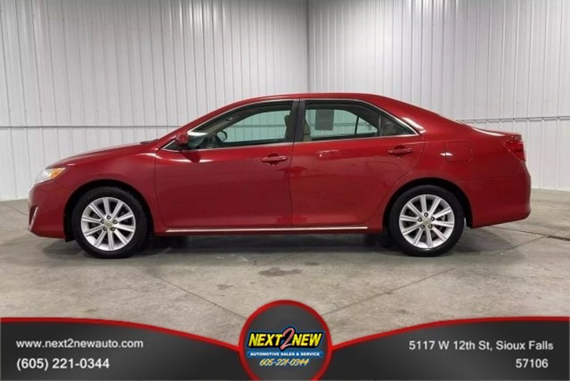 Used 2013 Toyota Camry XLE image 1