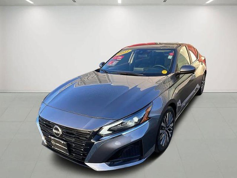 Certified 2023 Nissan Altima 2.5 SV image 1