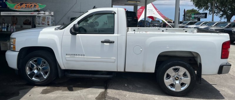 Used 2010 Chevrolet Silverado 1500 LT w/ Exterior Plus Package image 1