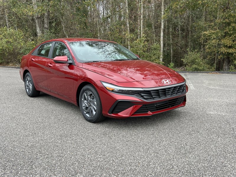 Certified 2024 Hyundai Elantra SEL image 1