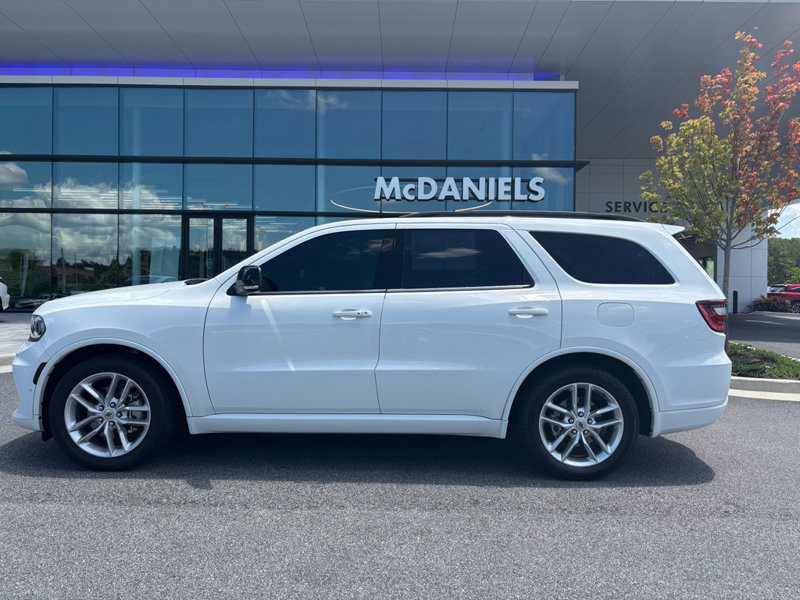 Used 2023 Dodge Durango GT image 1