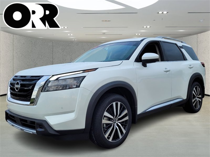 Certified 2025 Nissan Pathfinder Platinum image 1