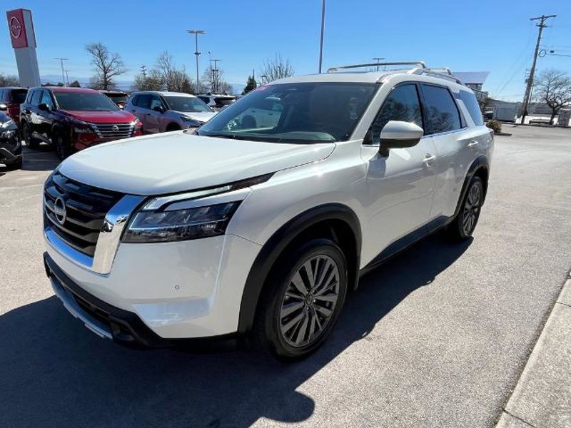 Certified 2024 Nissan Pathfinder SL w/ SL Premium Package image 1