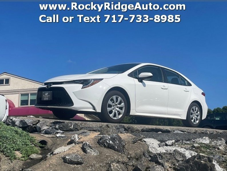 Used 2022 Toyota Corolla LE image 1